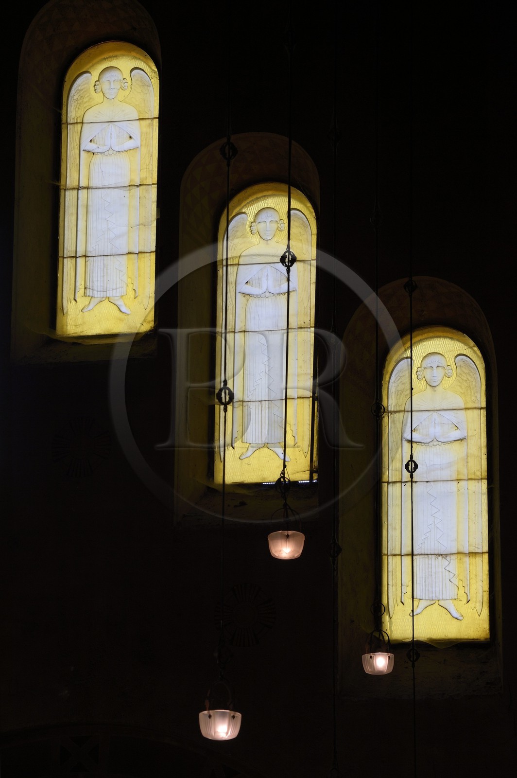 France, Marne (51), Reims, l’église Saint-Nicaise batie en 1923 dans la cité-jardin du Chemin Vert, René Lalique a créé les verrières représentant des anges
