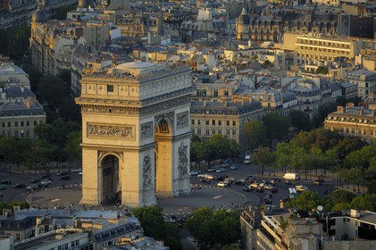 France, Paris (75), l' Arc de Triomphe et la place de l'Etoile