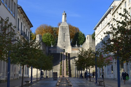 France, Meuse, Verdun, Monument a la Victoire (Monument to the Victory ) of architect Leon Chesnay, Memorial Crypt in which files are kept soldiers holding the Medal of Verdun, frank warrior statue atop