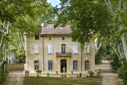 France, Bouches-du-Rhône (13), Aix en Provence, Bastide du Jas de Bouffan, ancienne demeure de Paul Cezanne de 1859 à 1899, en haut à gauche, l'atelier qu'il s'y est fait construire (vue aérienne)
