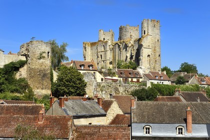 France, Allier (03), ancienne province du Bourbonnais, chateau de Bourbon-l'Archambault du XIIIe siècle
