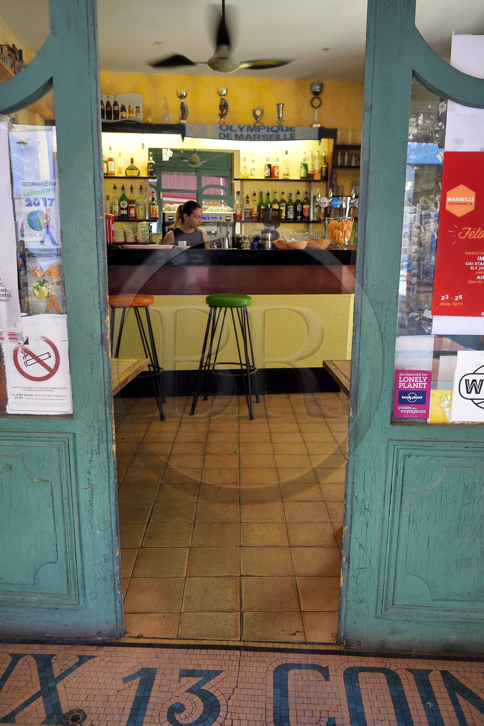 France, Bouches-du-Rhône (13), Marseille, quartier du Panier, place des 13 Cantons, Bar des 13 coins