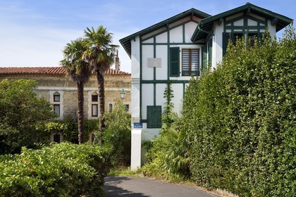 France, Pyrénées-Atlantiques (64), la côte du Pays-Basque, Hendaye, Villa Bakhar Etchea de Pierre Loti
