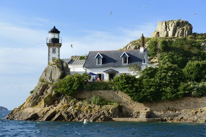 France, Finistère (29), baie de Morlaix, Carantec,  maison-phare de l'Ile Louet (aussi une maison d'hôtes en saison estivale)