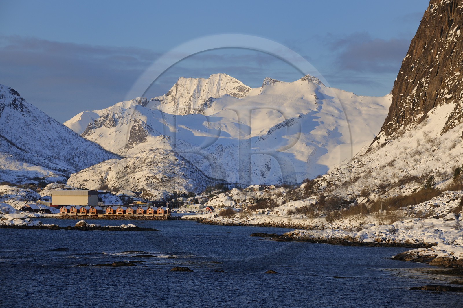 Norvège, Nordland, Îles Lofoten, le port de Svolvaer