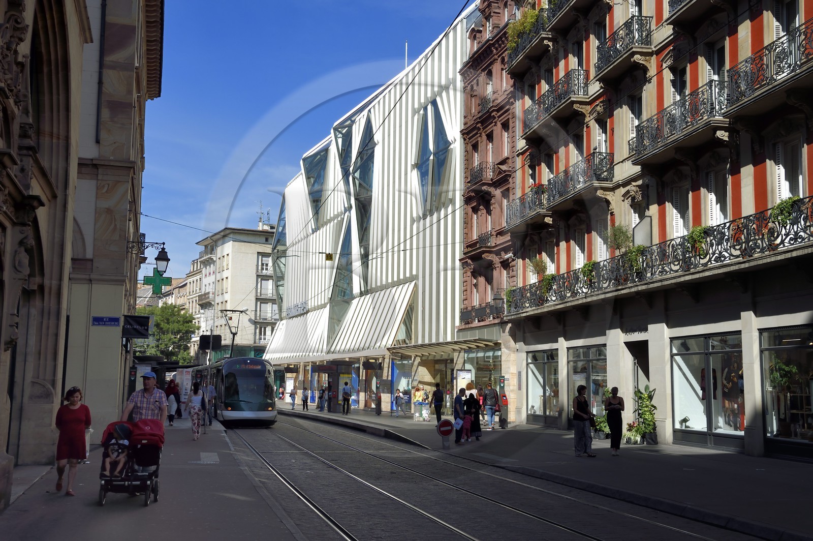France, Bas-Rhin (67), Strasbourg, rue de la Haute Montée, le grand magasin Printemps modernisé