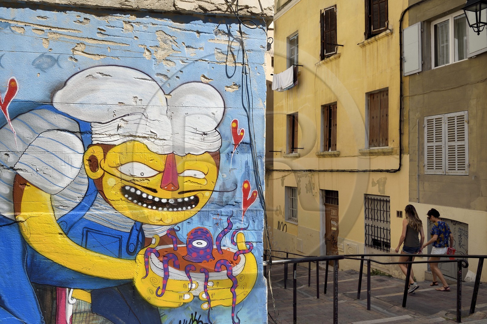 France, Bouches-du-Rhône (13), Marseille, quartier du Panier, graffiti à l'angle de la rue du Poirier et montée des Accoules
