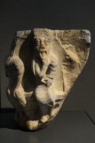 Israel, Jerusalem, Guivat Ram quarter, Israel Museum, department of archeology, historiated capital, Nazareth, 12th century