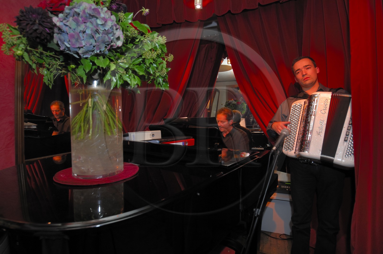 France, Paris (75), le cabaret Chez Raymonde