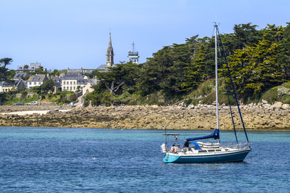 France, Finistère, Ponant Islands, Ile de Batz (Batz Island), the Notre-Dame-du-Bon-Secours church in the village