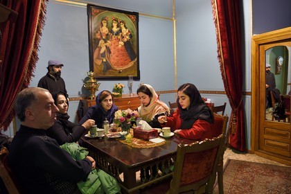 Iran, province d'Ispahan, Ispahan, quartier arménien de la Nouvelle-Djoulfa (Nor Djoura), Firuz Cafe à Julfa square