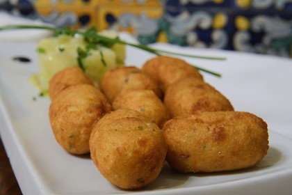 Spain, Andalusia, Seville, La Casa de Manolo Leon Restaurant and Bar, croquettes
