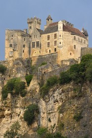 France, Dordogne, Perigord Noir, Dordogne Valley, Beynac et Cazenac, labelled Les Plus Beaux Villages de France (The Most Beautiful villages of France), medieval castle on a cliff above the Dordogne valley