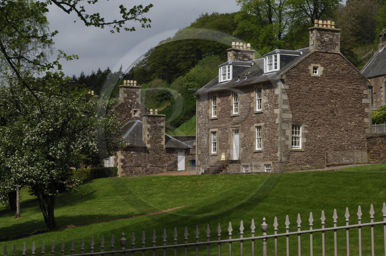 Royaume-Uni, Ecosse, South Lanarkshire, New Lanark fondé en 1785 par David Dale qui y fit construire des usines de coton et des résidences pour les ouvriers
