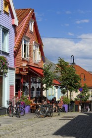 Norway, Rogaland County, Stavanger, colourful houses ans shops in Holmegate Street in downtown