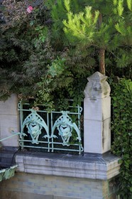 France, Paris (75), le Castel-Beranger, immeuble du 14 rue La Fontaine de style Art Nouveau  par Hector Guimard