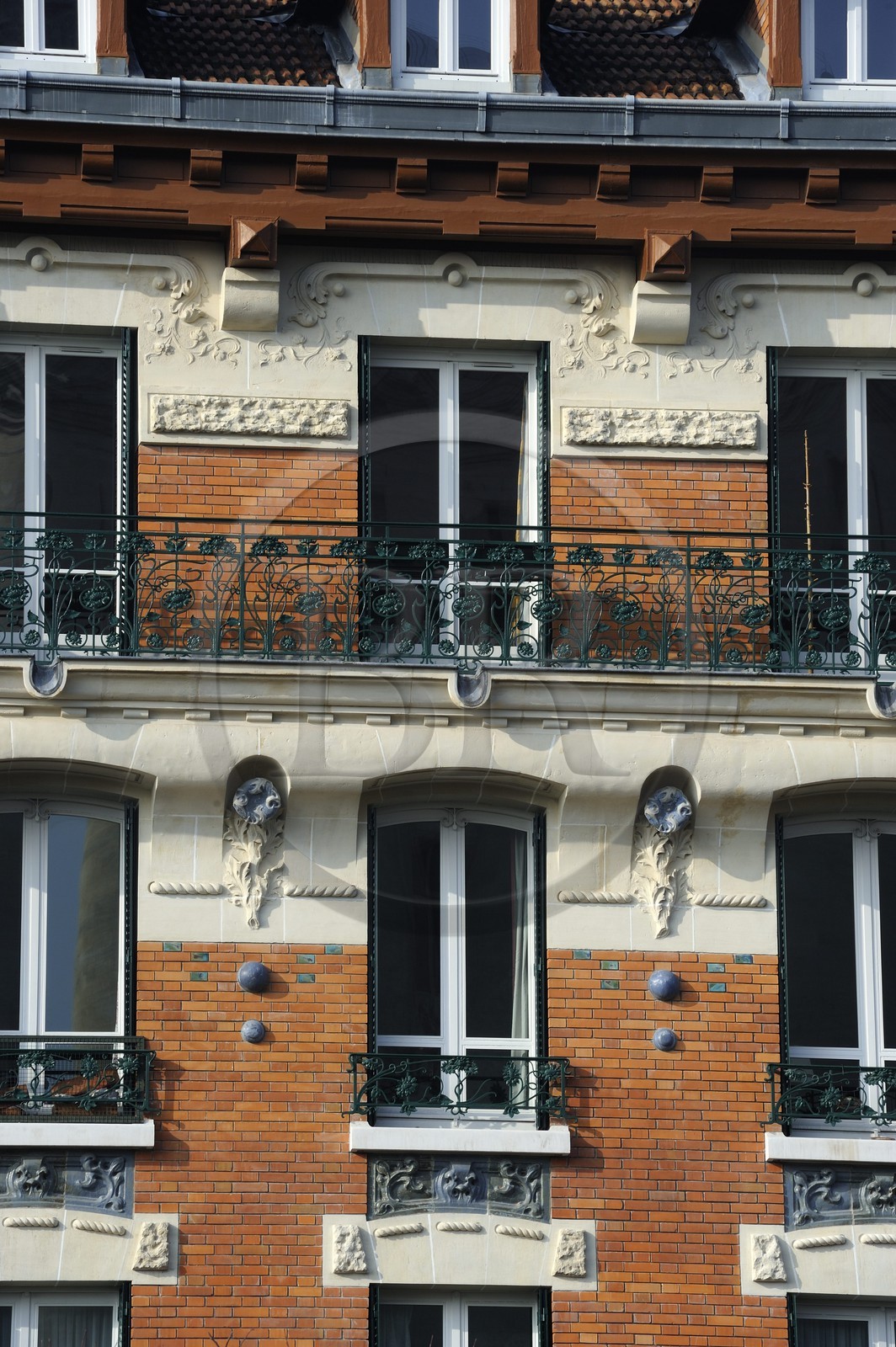 France, Val-de-Marne (94), Vincennes, immeuble art nouveau au 32 avenue du Général de Gaulle