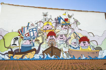 France, Hérault (34), Sète, Sète, quartier de la Pointe Courte, quartier de pecheurs sur les rives de l'étang de Thau, fresque murale qui fait parti du MACO - Musée à ciel ouvert, oeuvre de l'artiste sétois Tony Bosc dans le cadre de K-Live