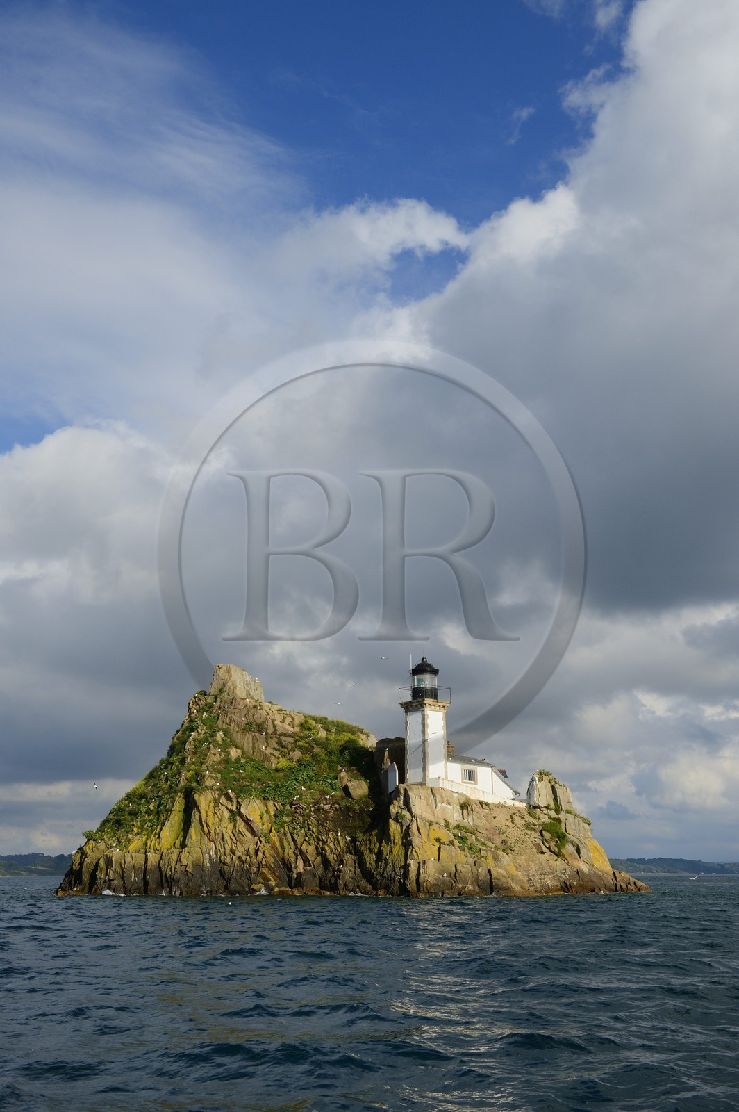 France, Finistère (29), baie de Morlaix, Carantec,  maison-phare de l'Ile Louet (aussi une maison d'hôtes en saison estivale)