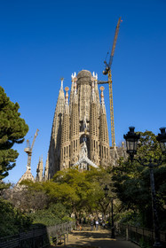 Spain, Catalonia, Barcelona, Eixample district, Sagrada Familia basilica by Catalan modernist architect Antoni Gaudi, listed as a UNESCO World Heritage Site, the passion facade
