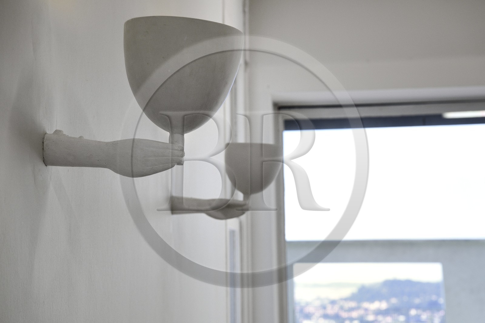 France, Var (83), Hyères, la villa Noailles concue par l'architecte Robert Mallet Stevens,  appliques conçues et réalisées par Alberto Giacometti