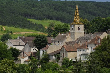 France, Côte d'Or (21), le village de Pernand-Vergeles