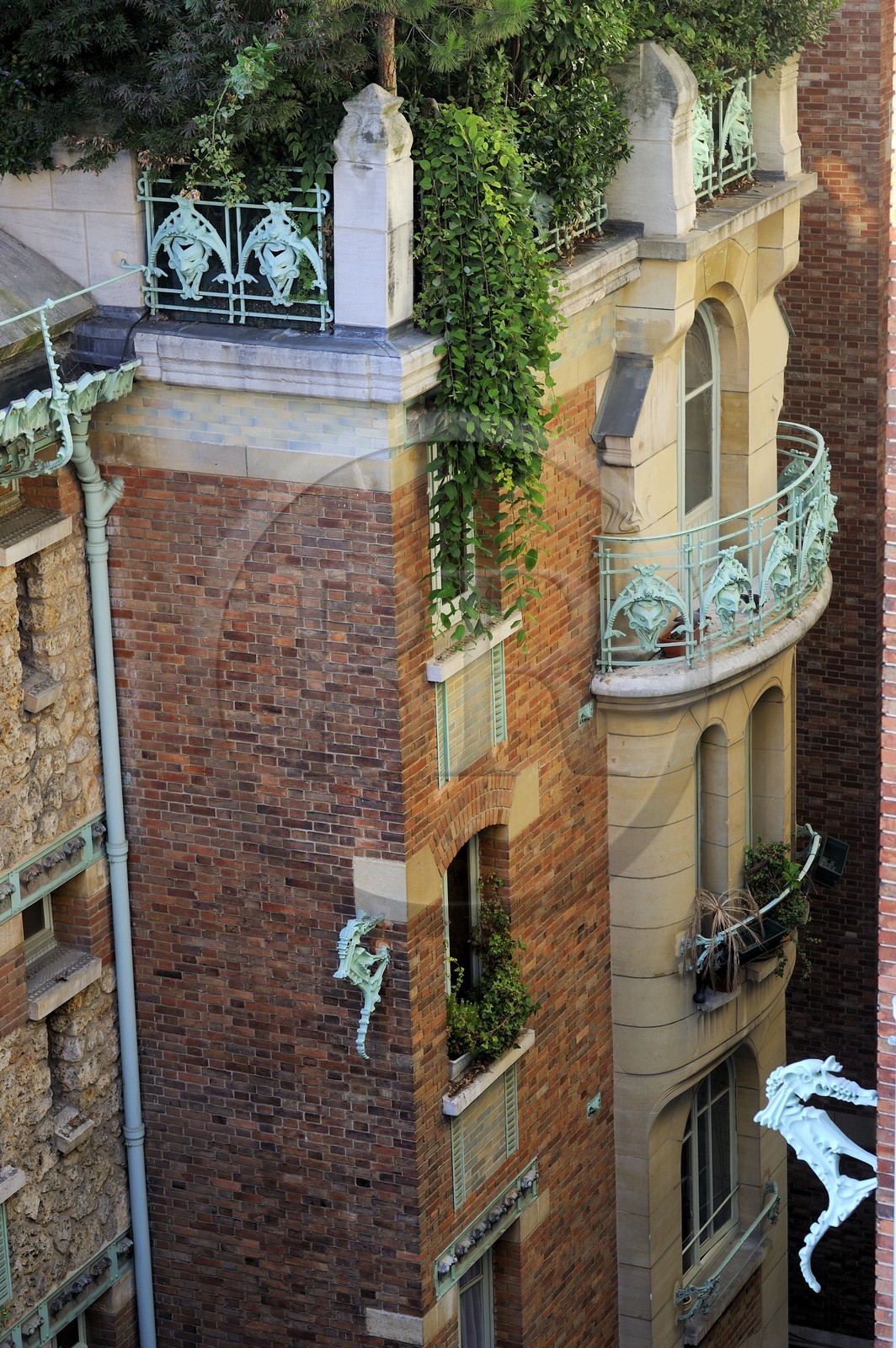 France, Paris (75), le Castel-Beranger, immeuble du 14 rue La Fontaine de style Art Nouveau  par Hector Guimard