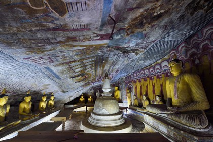 Sri Lanka, province du centre, district de Matale, Dambulla, Temple du Rocher Royal aussi appelé Ran Giri (Rocher doré) classé patrimoine mondial de l'UNESCO, la grotte n°4 Pachima Viharaya