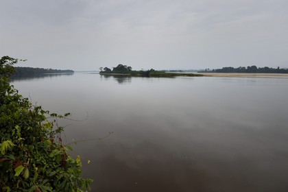 Gabon, Province du Moyen-Ogooué, Lambaréné, l'ancien Hopital Albert Schweitzer, le fleuve Ogooué