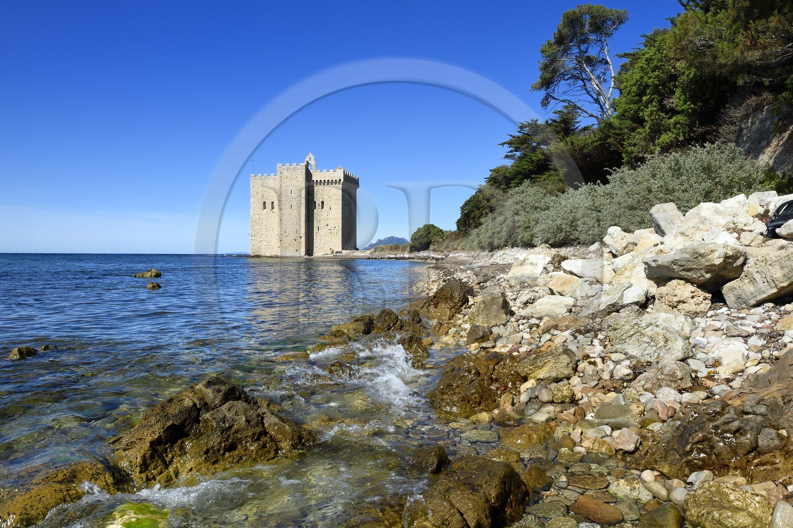 France, Alpes-Maritimes (06), Cannes, Iles de Lérins, Ile de Saint-Honorat, Abbaye de Lérins, ancien monastère fortifié élevé en 1073