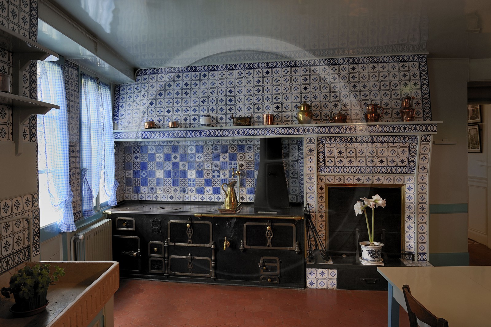 France, Eure (27), Giverny, la maison de Claude Monet, la cuisine