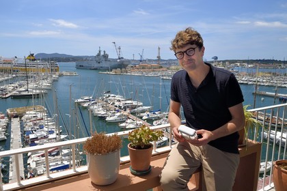 France, Var, Toulon, Workshop 360 in one of the building bars La Frontale designed by De Mailly following the 1944 bombings overlooking the port, designer Patrick Jouffret
