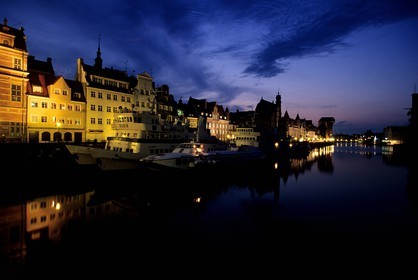 Poland, Eastern Pomerania, Gdansk, the Long Quay (Dlugie Pobrzeze) in the old harbour