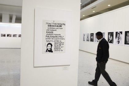 South Africa, Gauteng Province, Johannesburg, Braamfontein district, Wits Art Museum, exposition de l'œuvre de l'artiste militant Zanele Muholi