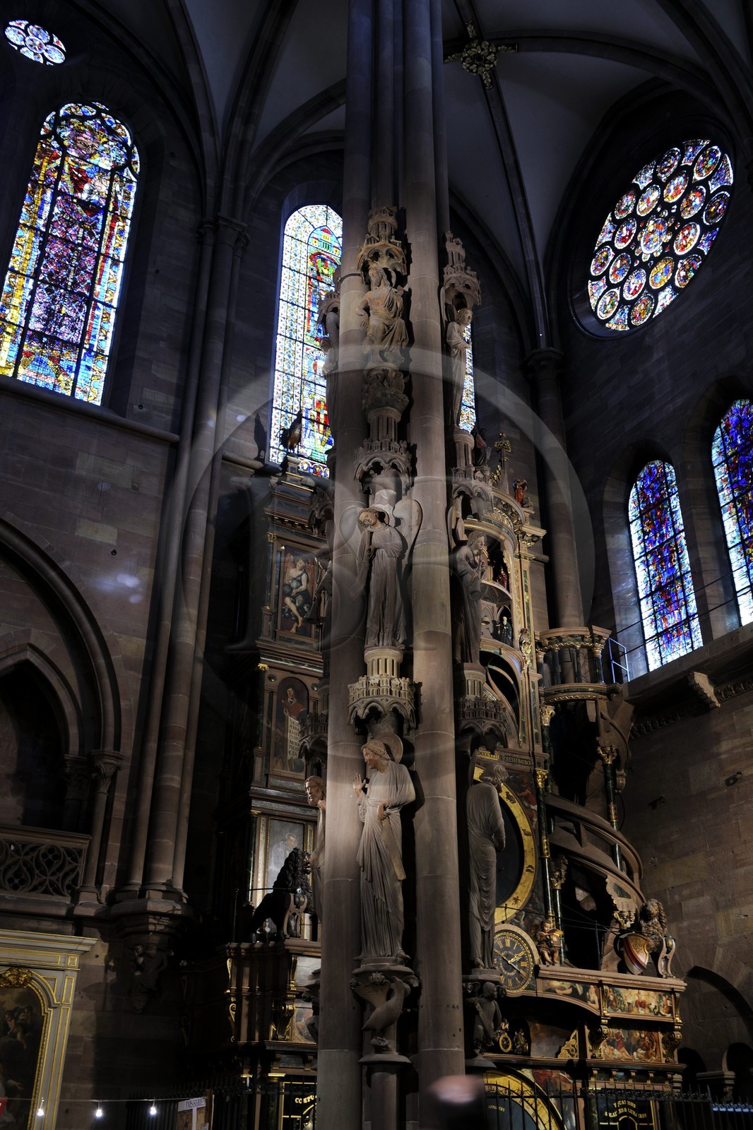 France, Bas-Rhin (67), Strasbourg, la cathédrale Notre-Dame, le pilier des Anges sonnant la trompette céleste