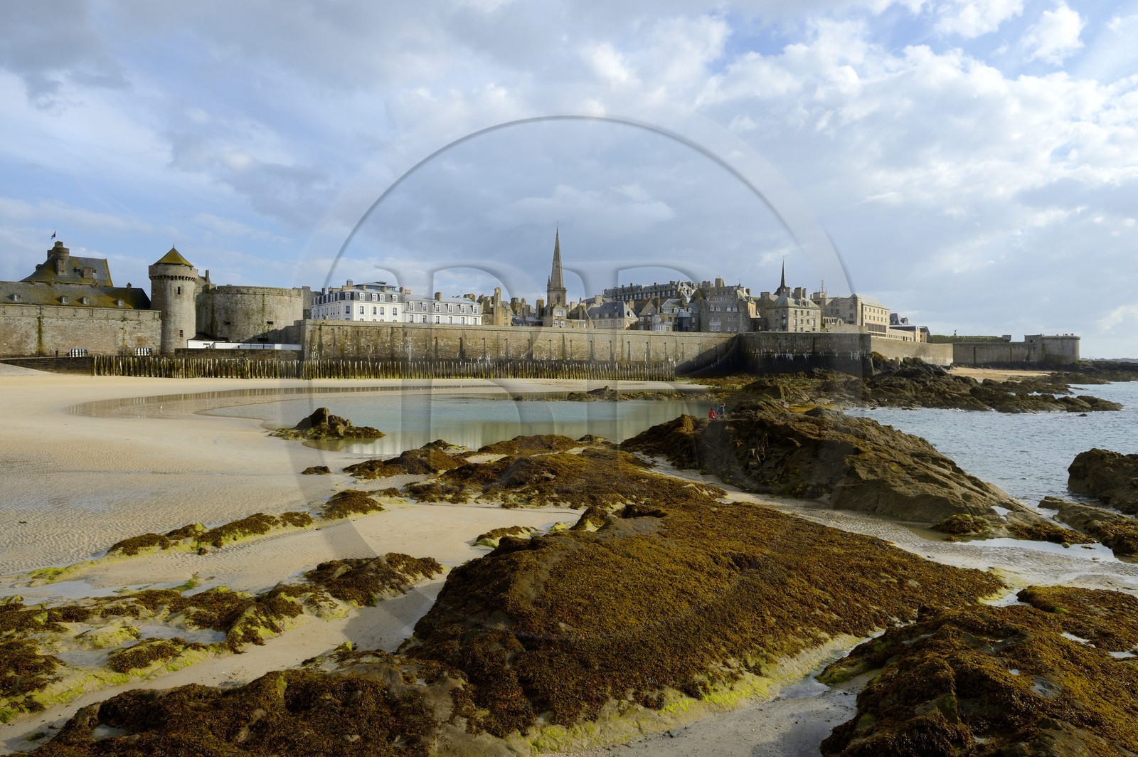 France, Ille-et-Vilaine (35), côte d'émeraude, les remparts nord de Saint-Malo