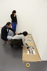 France, Moselle (57), Metz, quartier de l'Amphithéâtre, le Centre Pompidou-Metz, centre d'art conçus par les architectes Shigeru Ban et Jean de Gastines, installation de l'exposition de Hans Richter