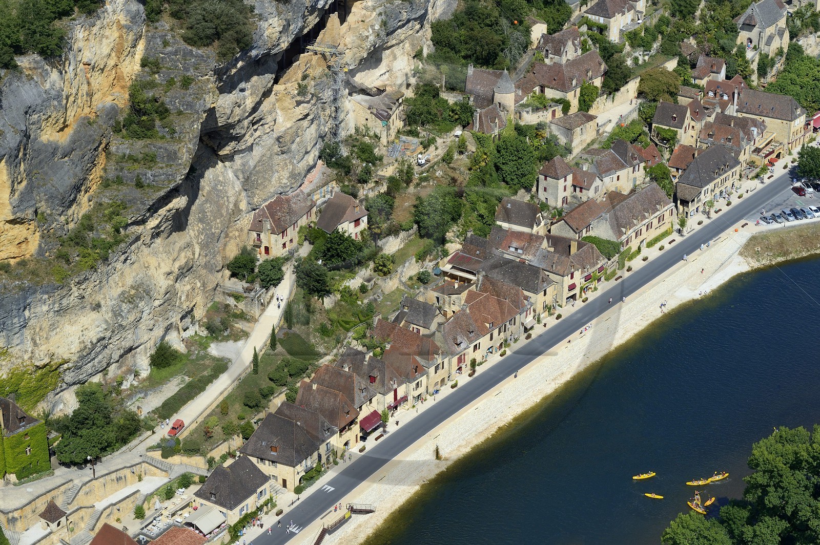 France, Dordogne, Perigord Noir, Dordogne Valley, La Roque Gageac, labelled Les Plus Beaux Villages de France (The Most Beautiful Villages of France), the village between the cliffs and the Dordogne river (aerial view)