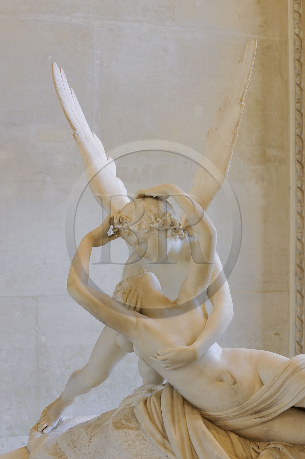 France, Paris (75), Musée du Louvre, salle Michel-Ange, Psyché ranimée par le baiser de l'Amour par Antonio Canova