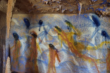 France, Var (83), Iles d'Hyères, parc national de Port Cros, Ile de Porquerolles, la Fondation Carmignac, l'exposition Ressac oeuvre de Miquel Barcelo métamorphose toute la galerie voutée de la Villa