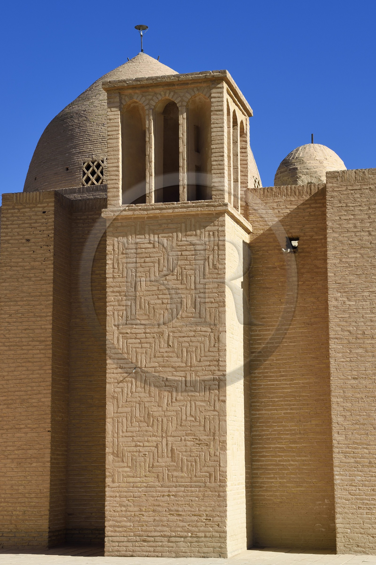 Iran, Province d'Ispahan, désert du Dasht-e Kavir, ville de Nain ou Na'in, la mosquée Jameh de style Khorasani est l'une des plus anciennes (9ème siècle) en Iran et encore en activité aujourd'hui, badgir ou tour du vent