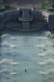 France, Paris (75), le bassin des jardins du Trocadéro