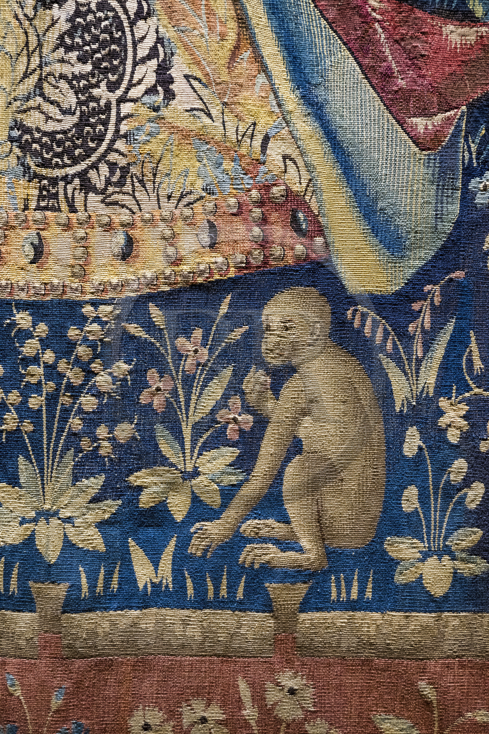 France, Paris, Musée de Cluny - Musée national du Moyen-Age (Middle Ages Museum in the former Hotel de Cluny), tapestries of the Lady and the Unicorn, the monkey in My only Desire