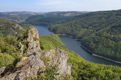 France, Cantal, Paulhenc, the Gorges de la Truyere (Truyere river canyon) at the Rocher de Turlande