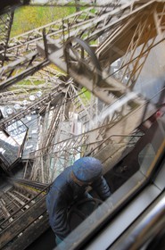 France, Paris (75), la Tour Eiffel, les ascenseurs