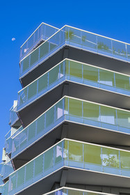 France, Hérault (34), Montpellier,  quartier de Port Marianne, les rives du Lez, la résidence Koh-I-Noor conçu par l'architecte Bernard Bühler