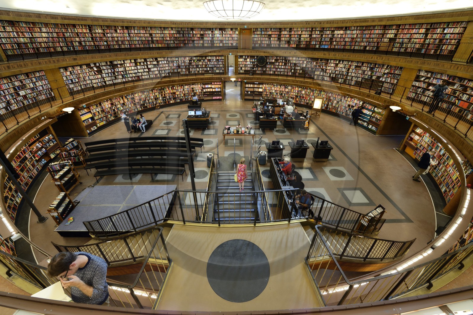 Suède, Stockholm, la bibliothèque publique de Stockholm (Stockholms stadsbibliotek) de 1928 par l'architecte suédois Gunnar Asplund, l'intérieur de la rotonde