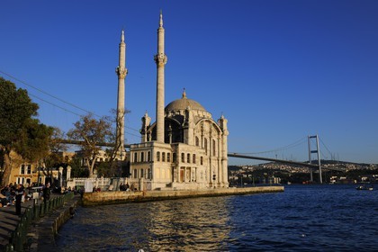 Turkey, Istanbul, Ortakoy District, Ortakoy Mosque and Bosphorus Bridge in the background