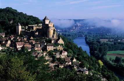France, Dordogne, Castle of Castelnaud la Chapelle Overhanging the Dordogne River