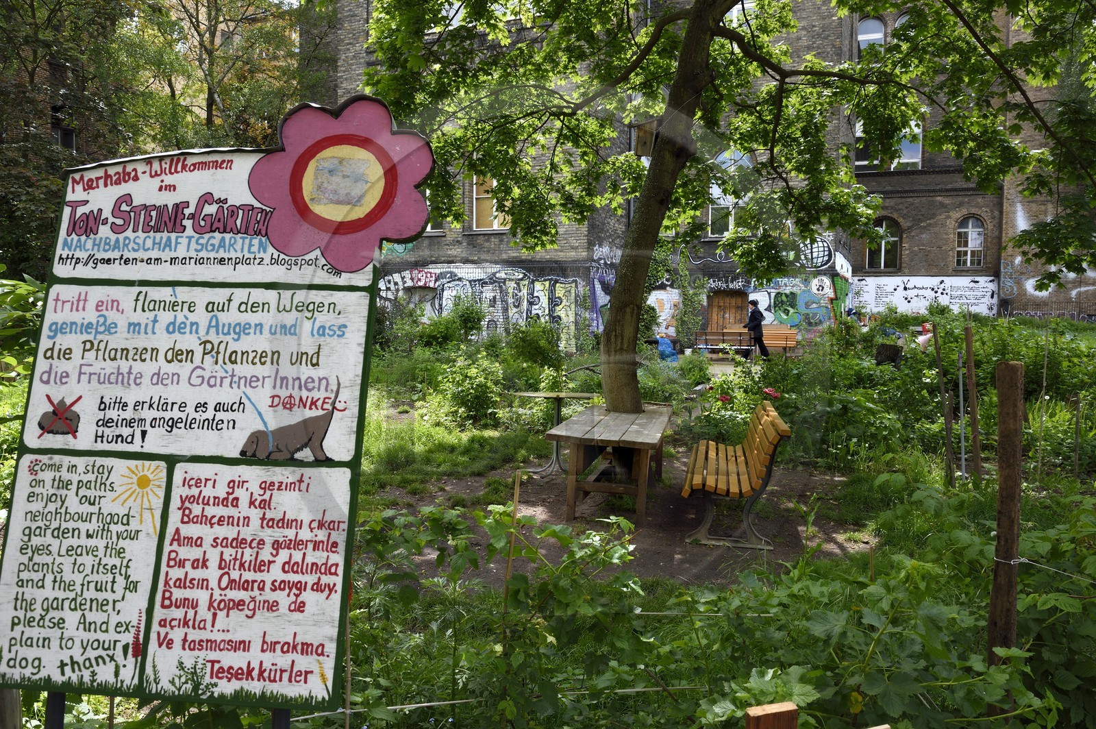 Allemagne, Berlin, quartier de Kreuzberg, Kunstraum Kreuzberg-Bethanien dans un ancien hopital, le jardin de quartier Ton-Steine-Garten